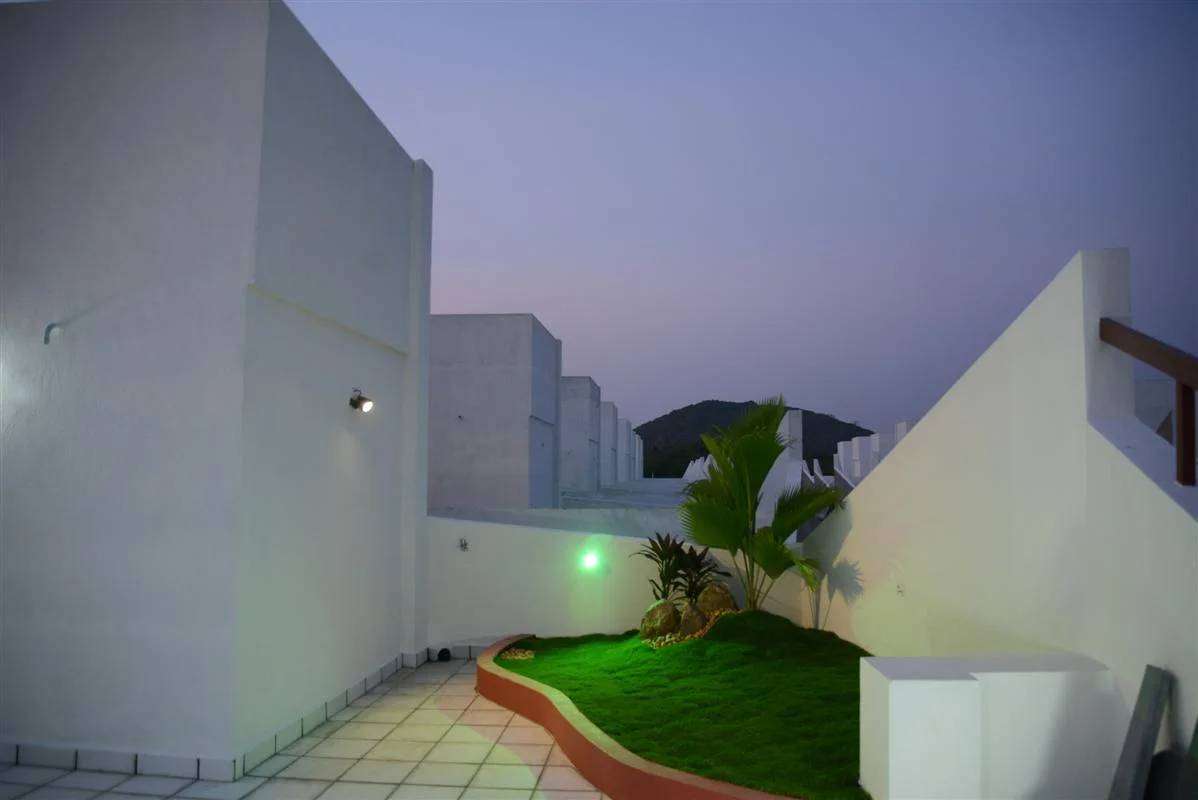 Endee Villa 2 photo 8